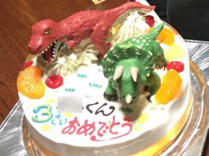 恐竜ケーキ
