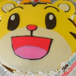 しまじろう顔ケーキ