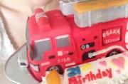消防車立体ケーキ