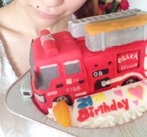 消防車立体ケーキ