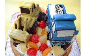 トラックとブルドーザ立体ケーキ