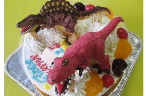 ティラノサウルスとスピノサウルス恐竜ケーキ
