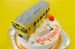 黄色い電車 西武鉄道9000系ケーキ