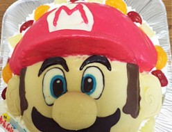 マリオ顔ケーキ