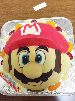 マリオ顔ケーキ