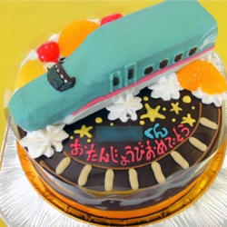 新幹線はやぶさケーキ