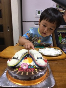 新幹線ＭＡＸＥ4系２台立体ケーキ