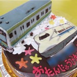 横浜線電車と新幹線のぞみケーキ