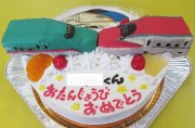 こまちとはやぶさ連結ケーキ