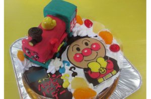 SLマンとアンパンマンケーキ