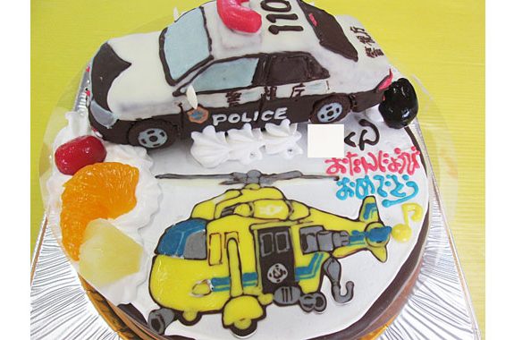 パトカー立体とヘリコプターのケーキ ｵﾘｼﾞﾅﾙｹｰｷ おぐに 電車 車 ｷｬﾗｸﾀｰ 似顔絵ｹｰｷ宅配通販
