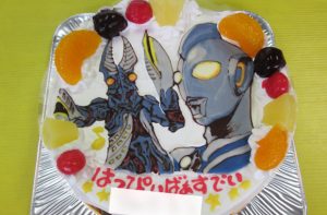 ウルトラマンネクサスとバルタン聖人ケーキ