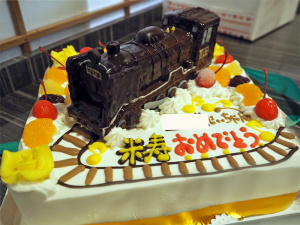 SL蒸気機関車立体ケーキ