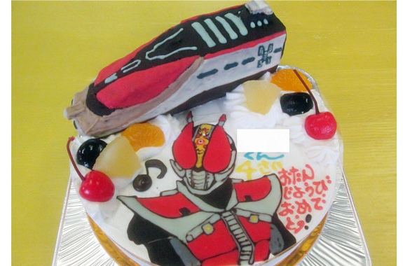 仮面ライダー電王とデンライナー立体ケーキ ｵﾘｼﾞﾅﾙｹｰｷ おぐに 電車 車 ｷｬﾗｸﾀｰ 似顔絵ｹｰｷ宅配通販
