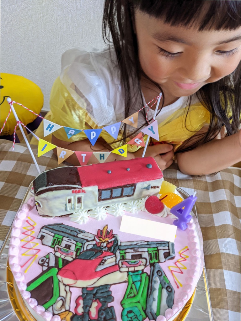 成田エクスプレスNEXとシンカリオンケーキ