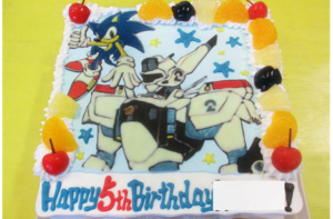 パトレイバーイングラム2号機とソニックのイラストケーキ