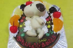スヌーピー立体ケーキ