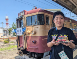 えちごトキめき鉄道の観光急行455立体ケーキ