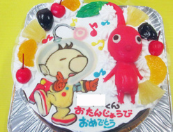 ピクミンゲーム、赤ピクミン（立体）と、オリマー（イラスト）ケーキ
