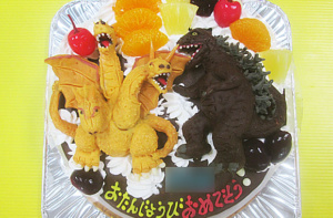 ゴジラとキングギドラ立体ケーキ
