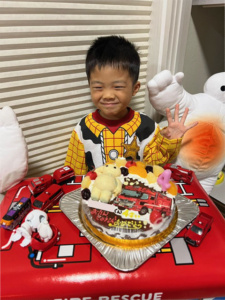 消防車とベイマックスのケーキ