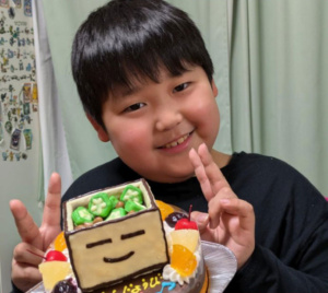 納豆オクラキャラクターケーキ