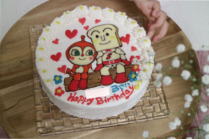ドキンちゃんとしょくぱんまんｲﾗｽﾄケーキ