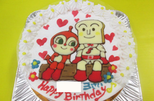 しょくぱんまんとどきんちゃんのケーキ