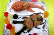ヘラクレスオオカブトとギラファノコギリクワガタケーキ