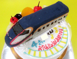 山形新幹線E3系つばさ立体ケーキ