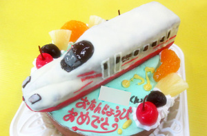 新幹線かもめ立体ケーキ
