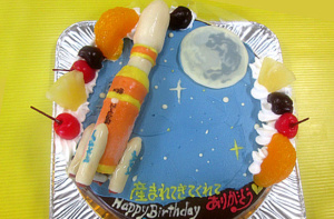 ロケット立体と月のイラストケーキ