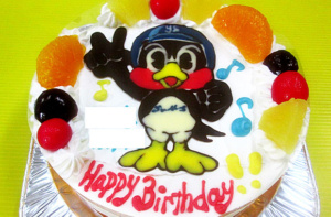 つば九郎イラストケーキ