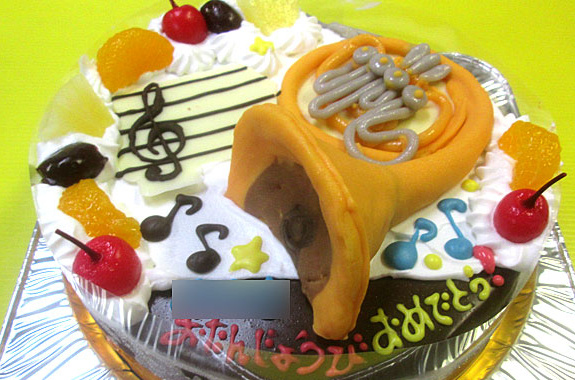 ホルン立体ケーキ