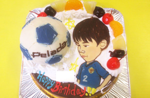 サッカーボールと似顔絵ケーキ