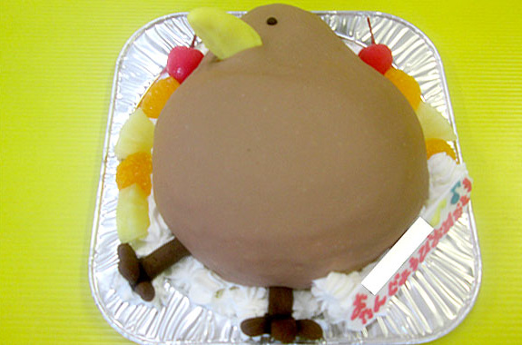 鳥のキーウィケーキ