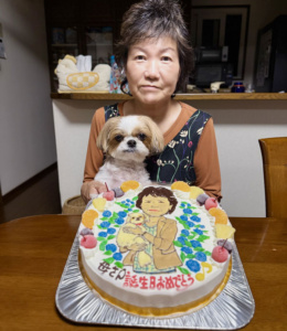 愛犬と一緒の似顔絵ケーキ